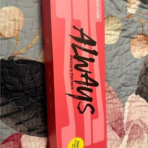 Pink Hair Straightener by Wavytalk